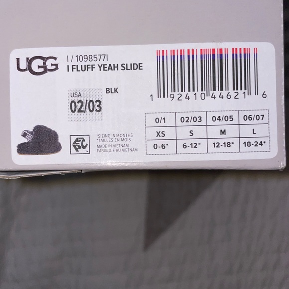UGG Fluffy Slippers in Black | Size 6-12 Months - Picture 5 of 5